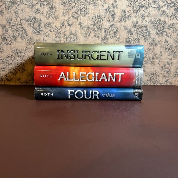 Divergent Series - 3 books Insurgent,Allegiant,Four Hardcover Set - Roth - Picture 1 of 5